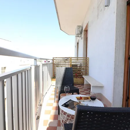 Nike A Apartment Otranto